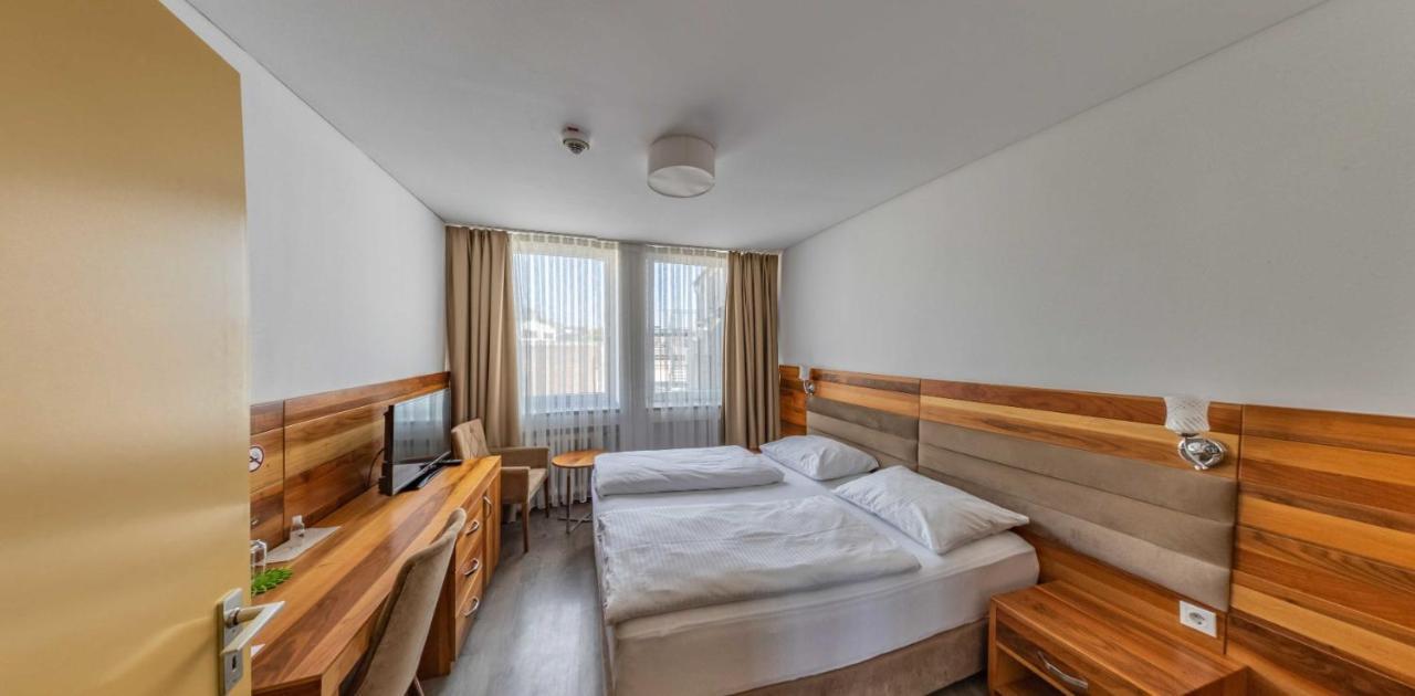 Bayrischer Hof クレーフェルト 部屋 写真